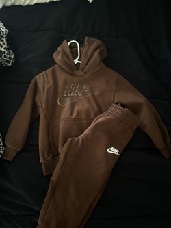 Boys Nike set