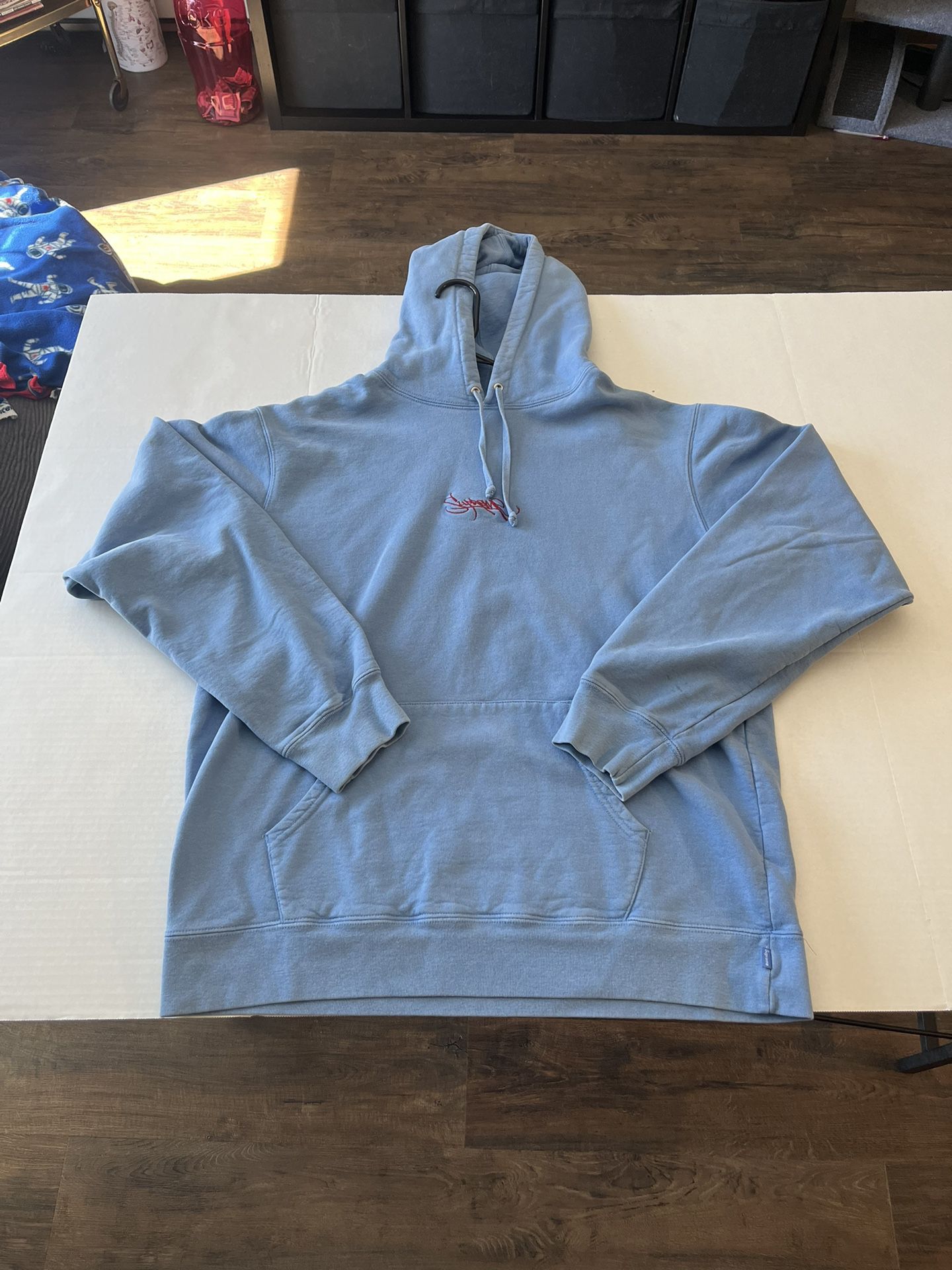 Supreme FW2018 Tag Hoodie - UNV Blue, Size Large