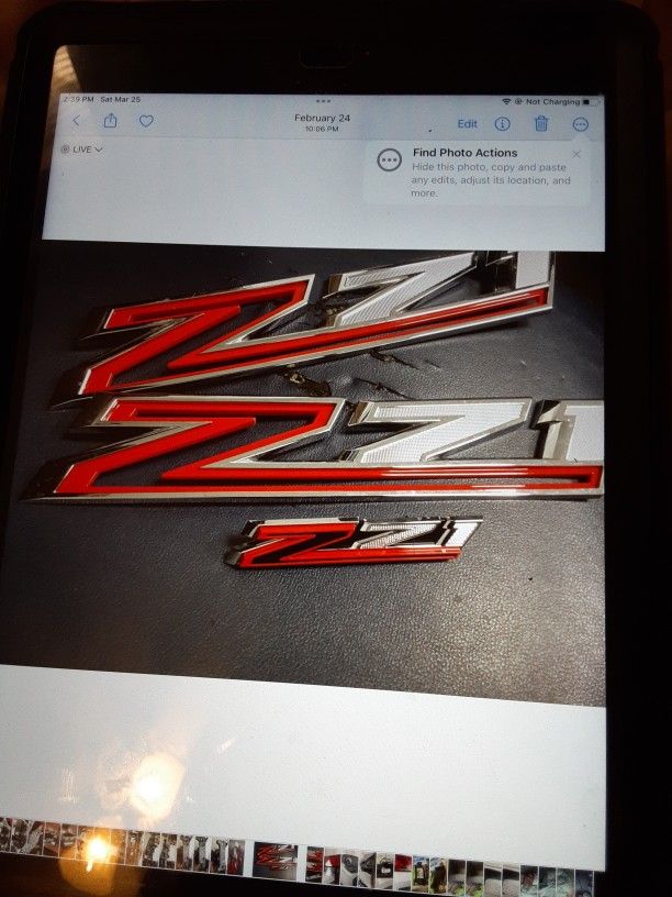 Chevrolet Z71 Emblems