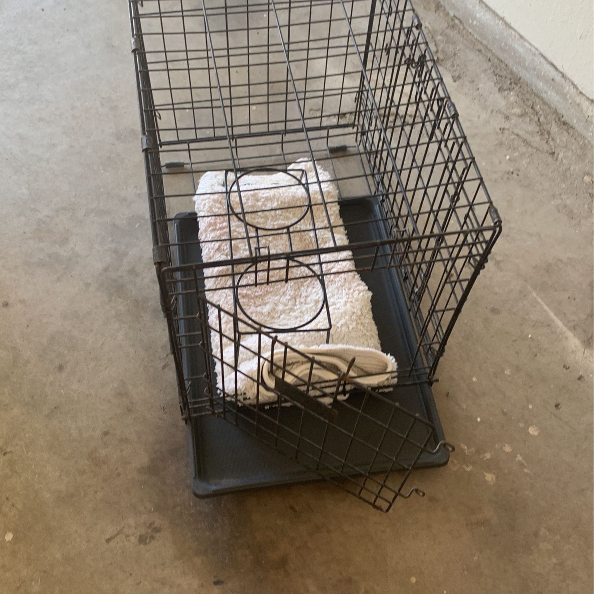 Sm Dog crate