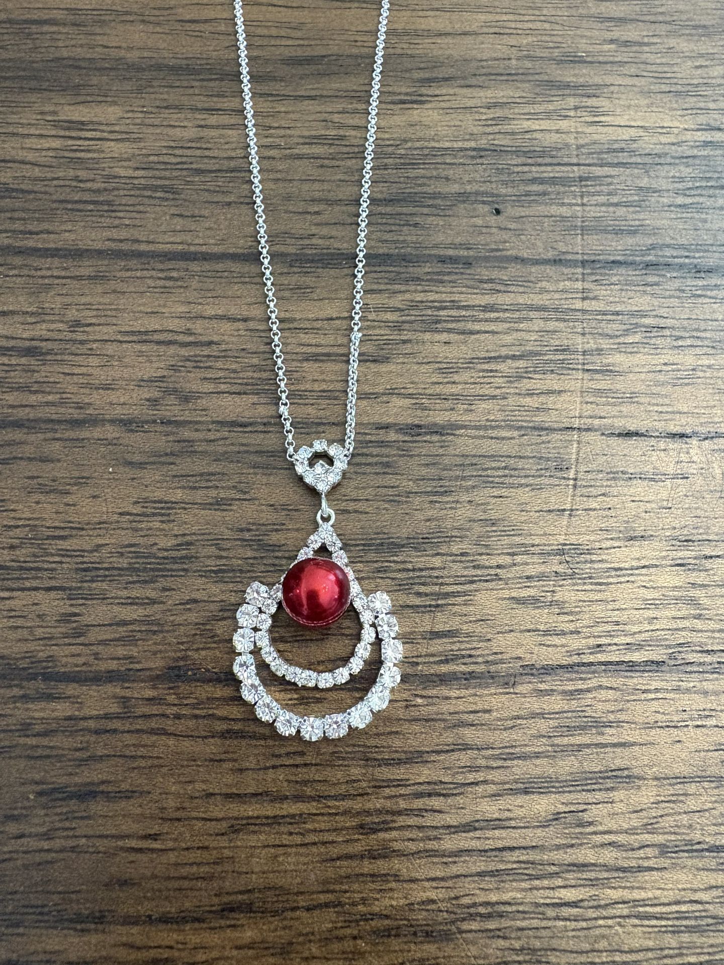 New Monet Red And Silver Fashion Necklace With Pendant 