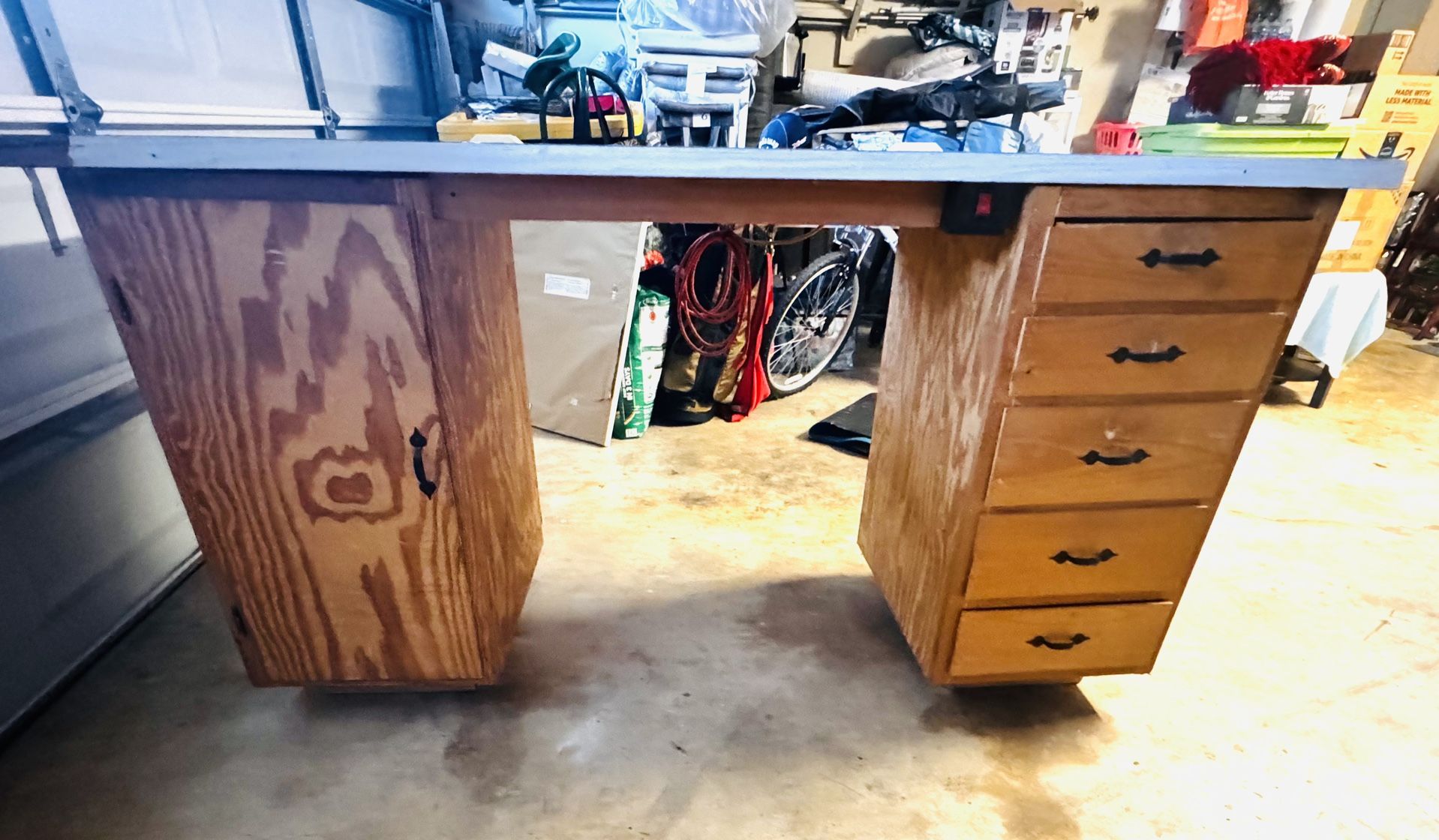 Working Table (carpentry, Crafts, Handyman)
