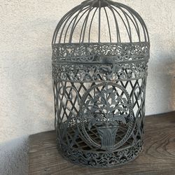 Decorative birdcage