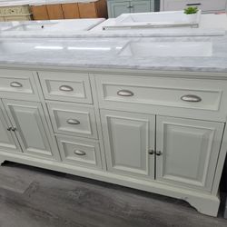 Bathroom Vanity 61" 