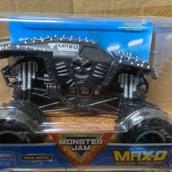 Monster Jam 1:24 Max D 
