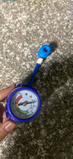 R-134a A/C Recharge Hose and Pressure Gauge