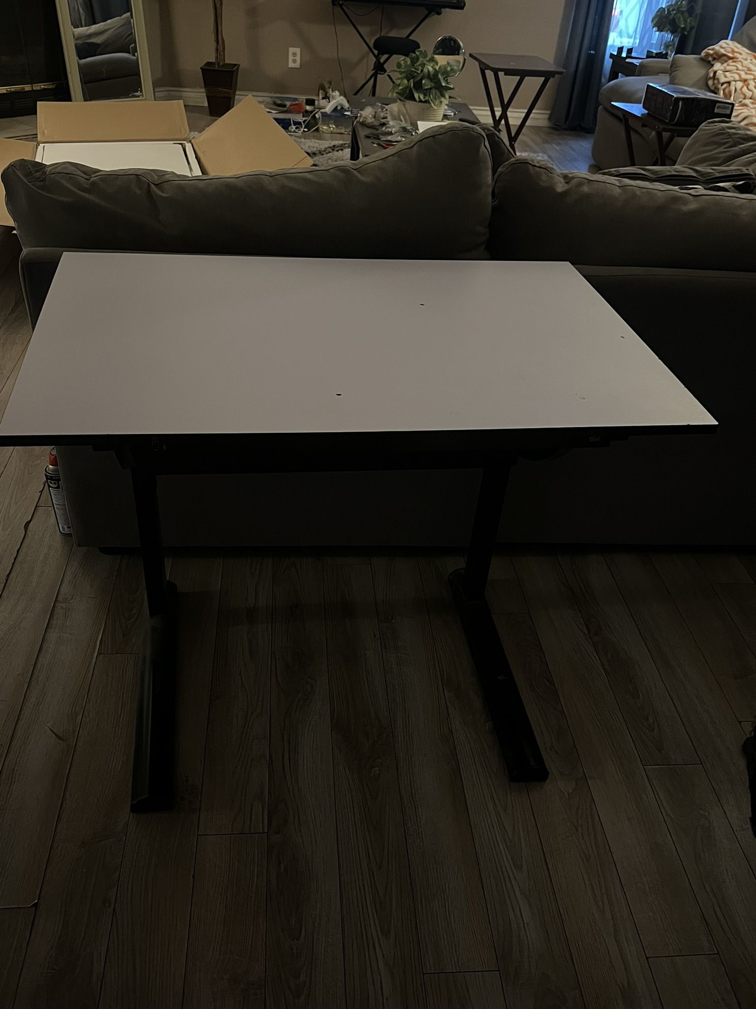 Adjustable Art Table
