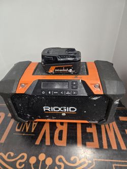 RIDGID 18V Jobsite Radio with Battery