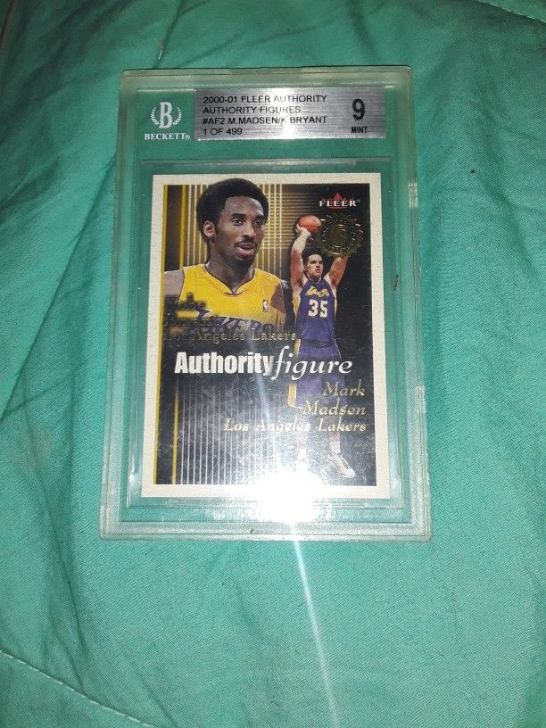 2000 Fleer Kobe Bryant Card Mint 9