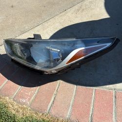 2021 Hyundai Accent left side hand light
