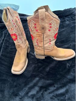 Cow girl boots size 9.5