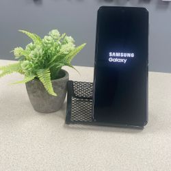 Galaxy Z Flip 4 256gb Unlocked !
