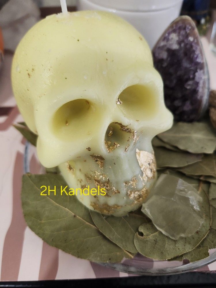 Strong Money & Abundance Skull Candle