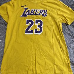Lakers Shirt Size XL Used