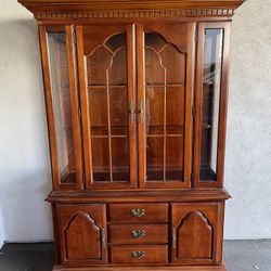 AMERICAN DREW Cherry Grove Traditional Style 52” Buffet w. Lighted Display