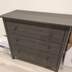 3 Piece Great Condition Bedroom Dresser Set - $600 