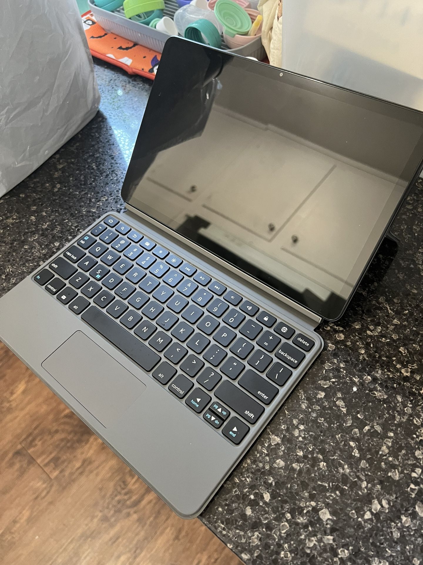 Like New- Amazon Fire Max 11 Tablet With Keyboard And Pen Bundle