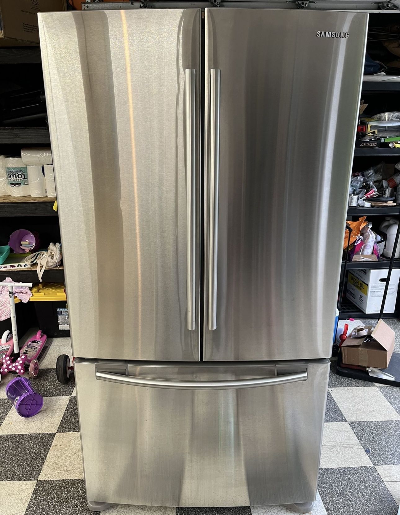 Refrigerator 