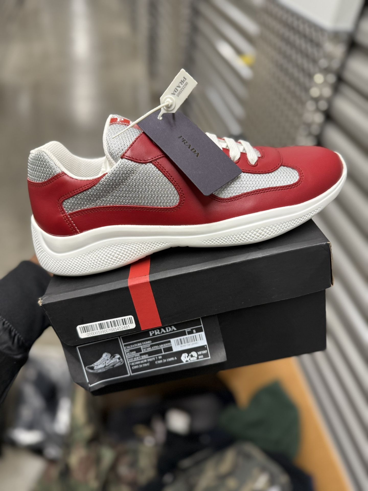 Prada Men’s Sz 9 $700 With Receipt 🧾