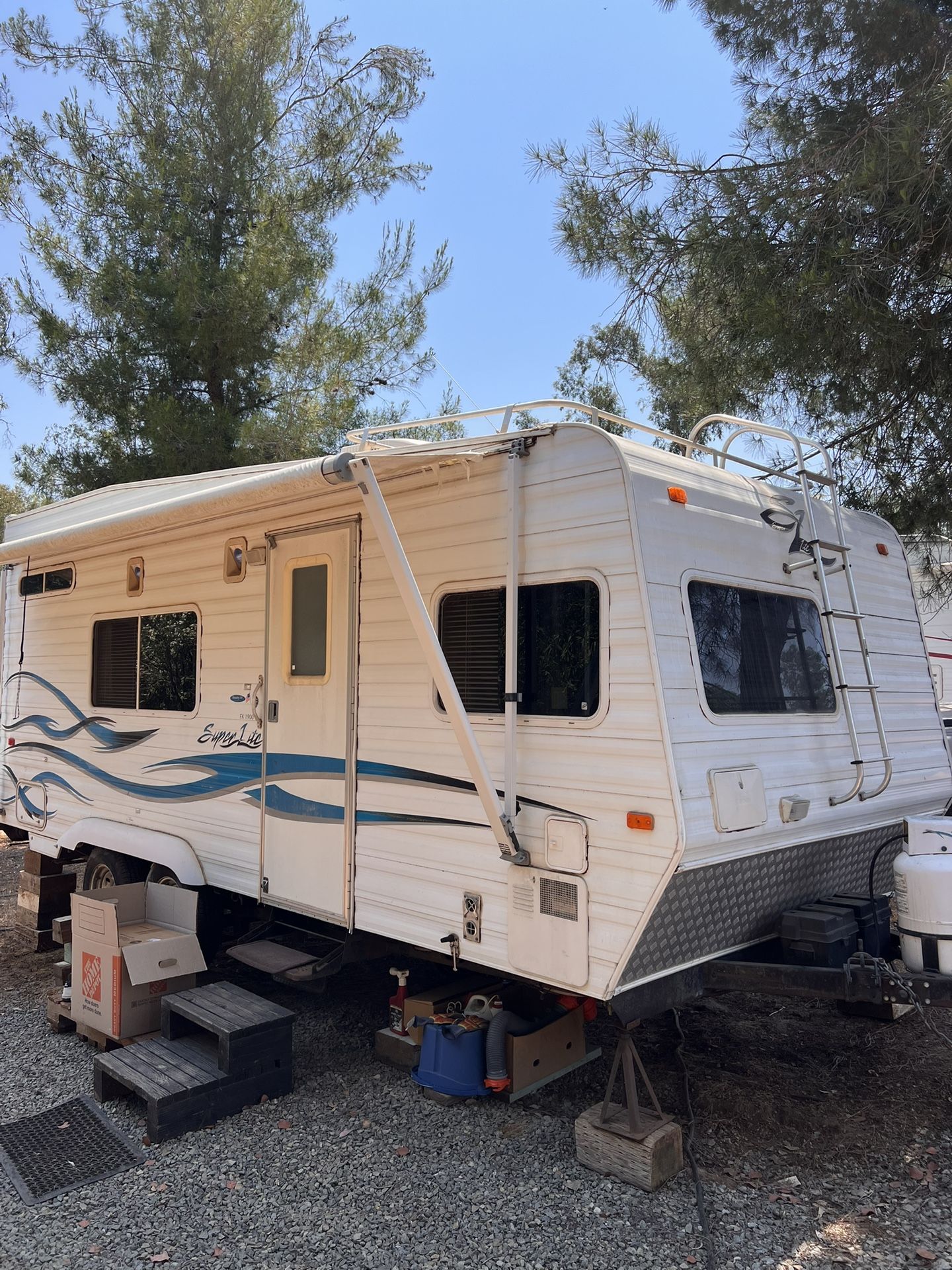 2005 Weekend Warrior F1900 Lightweight. I Can Show The RV Tomorrow Until Monday (25 To  29 September)