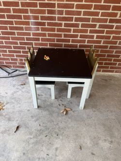 Kids Table