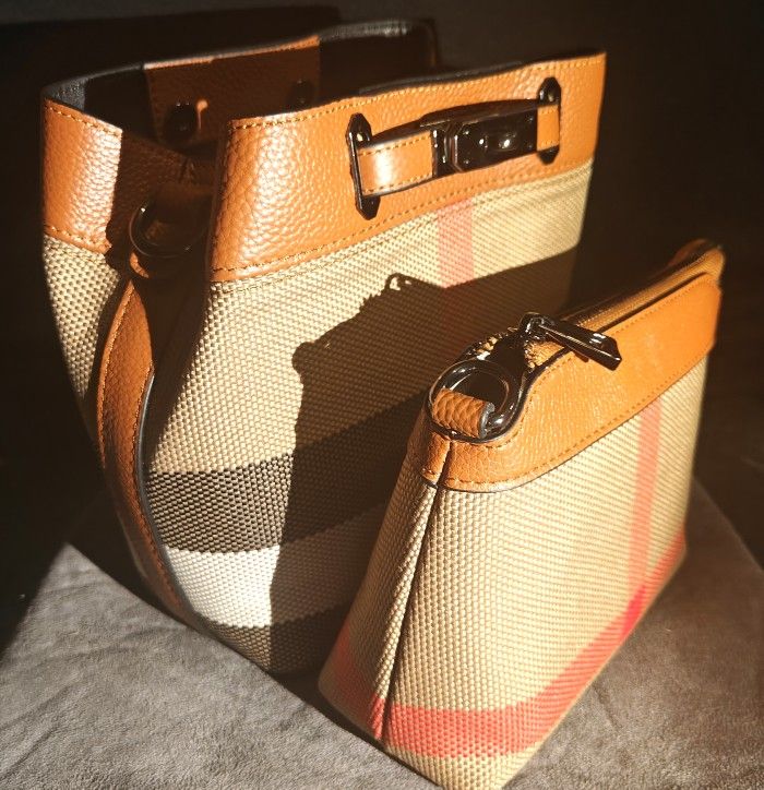 Canvas Leather Bucketbag with Matching Clutch and Buckle Straps NEW 