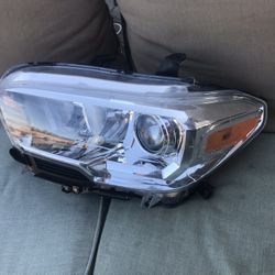 2016-2023 Toyota Tacoma Left Headlight 