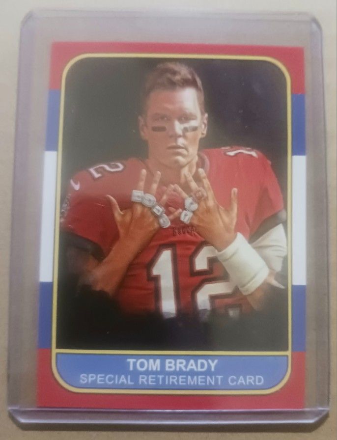 Real Nice Tom Brady Retirement Card... 1000 MADE,,Mint Condition .!!!