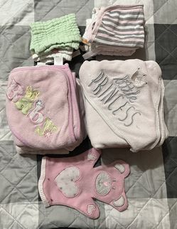 Baby Girl Bath Towels & Wash Clothes