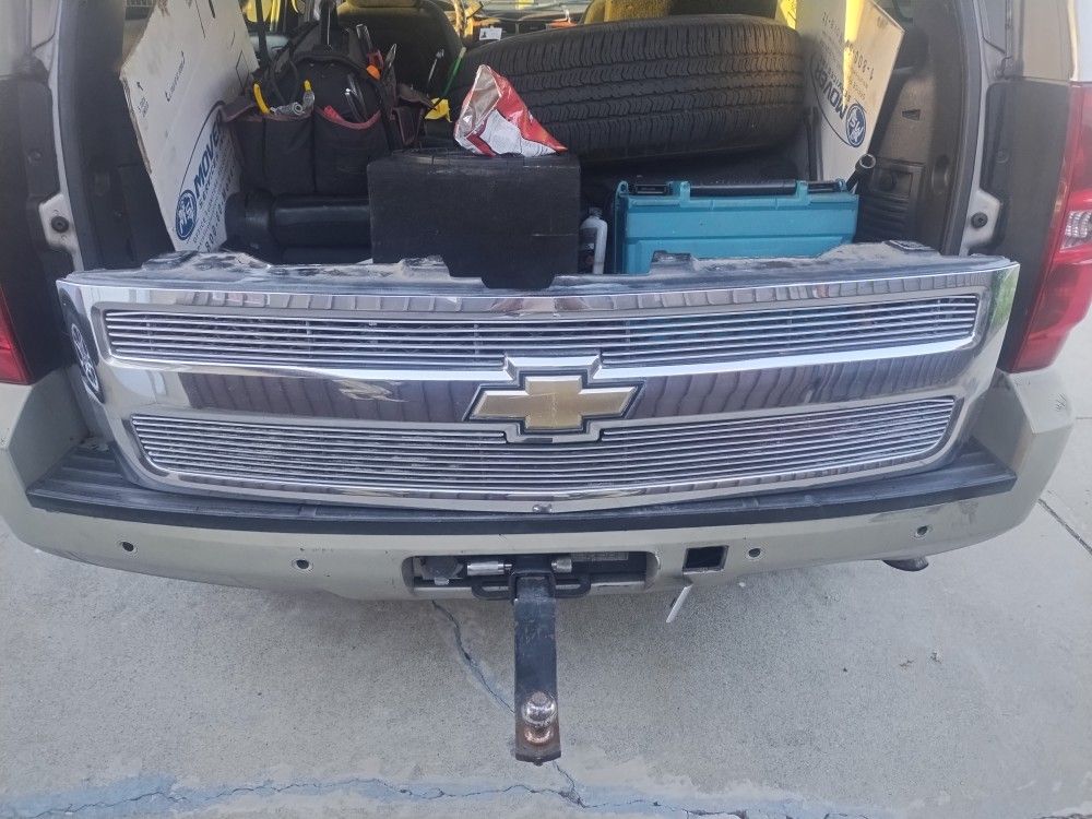 Front Greal For 08-21 Chevy Tahoe Used 