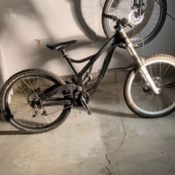  Devinci Wilson Down Hill Mountain Bike 