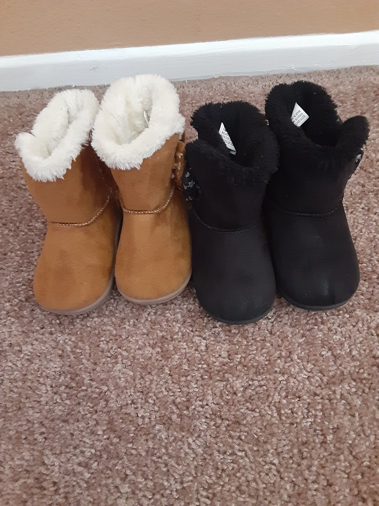 Used Garanimals Toddlers girl boots Zise #5 2×$20 O Best offer