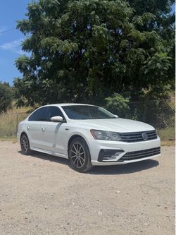 2018 Volkswagen Passat R-Line