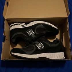 2002R New Balance,