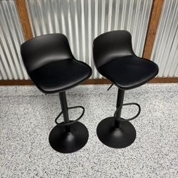 2 Bar Stools