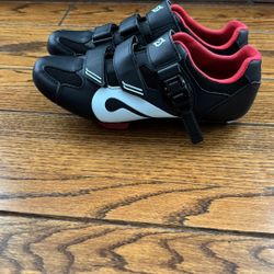 Peloton size 42 Shoes. Men’s 9/women’s 11