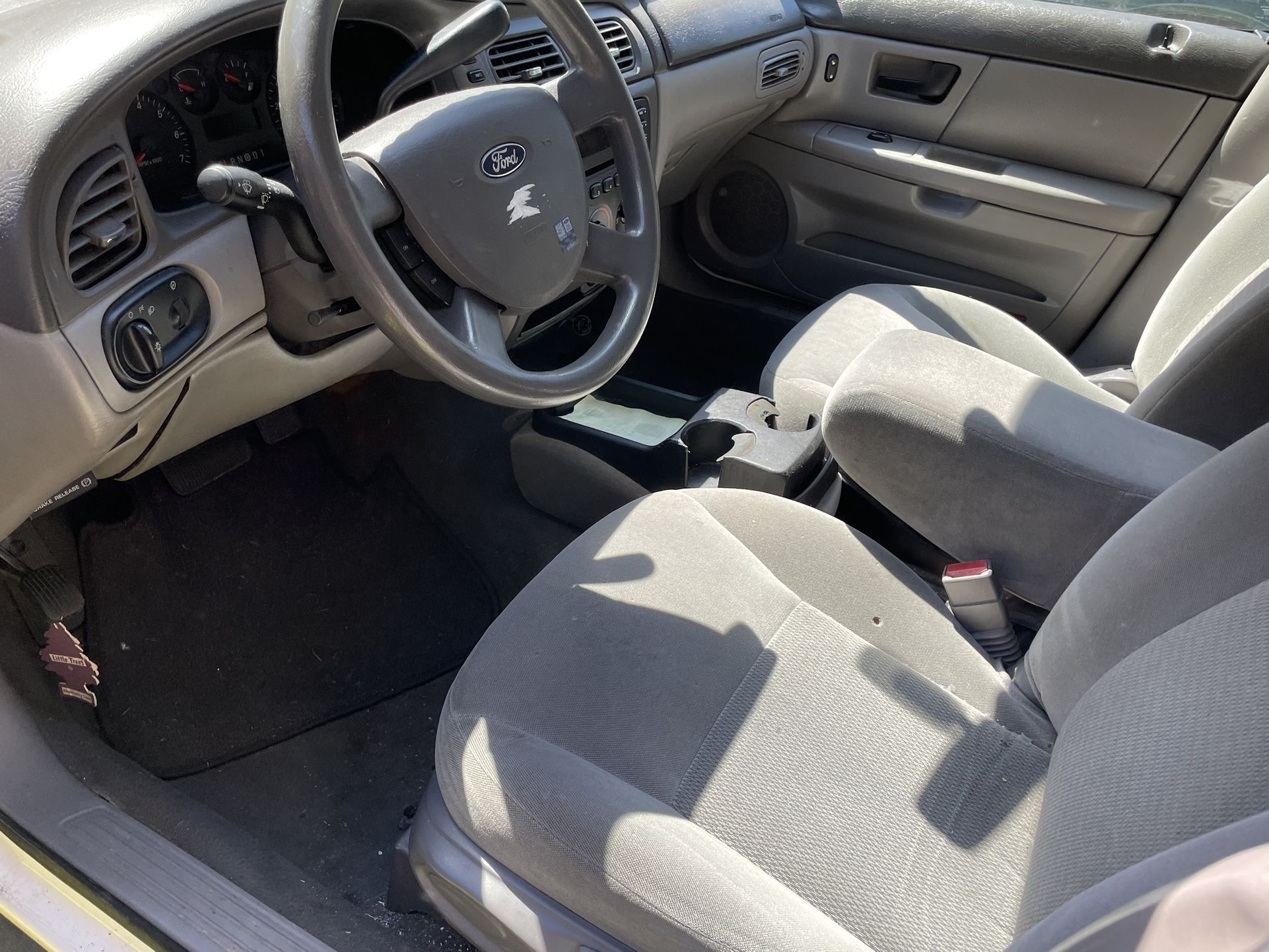 2006 Ford Taurus