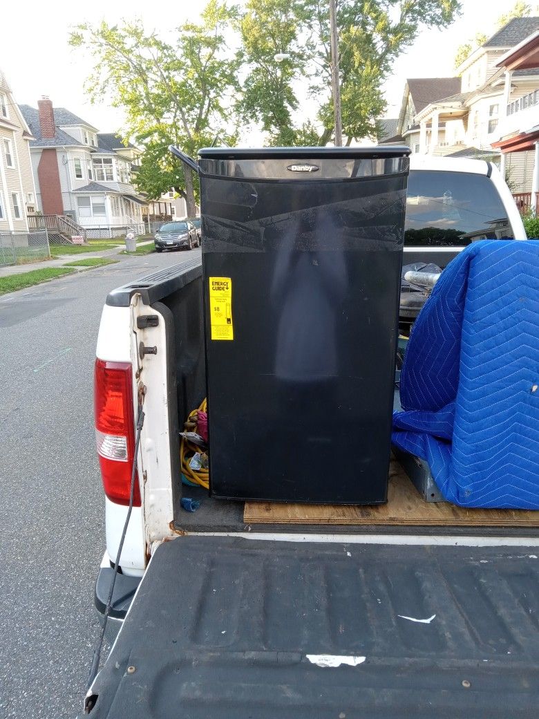 Mini Frigidaire