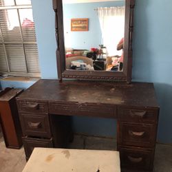 Antique Mirror Come With Everything 