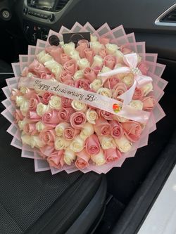 100 Rose Bouquet