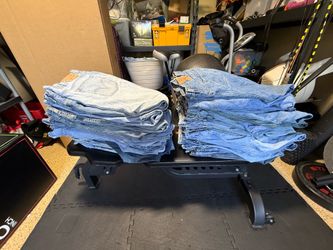 Bulk Levi’s Jeans Lot – 40 Pairs Total (Waist 40+)