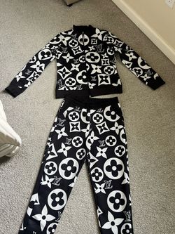 Woman pants and jacket small size 20$