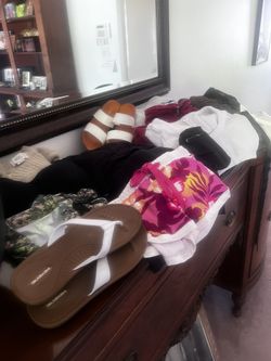 Girls Clothing And Sandals Brand Names SZ Small 10.00 Takes All