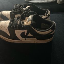 Nike Panda Dunks 