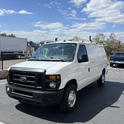 Ford Econoline 2010 