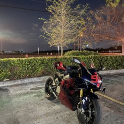 2024 Ducati Panigale V4S