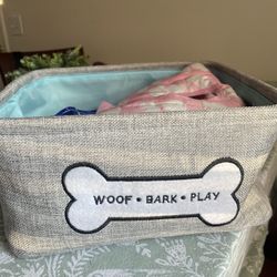 Dog Basket With Clothes 