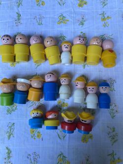20 Large Vintage Fisher Price Plastic Little People Figurines