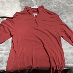 Crown & ivy Pull Over 