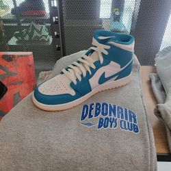 Jordan 1's Mid Size 10
